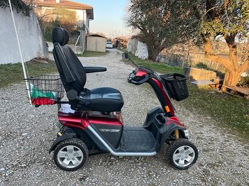 Scooter elettrico per disabili