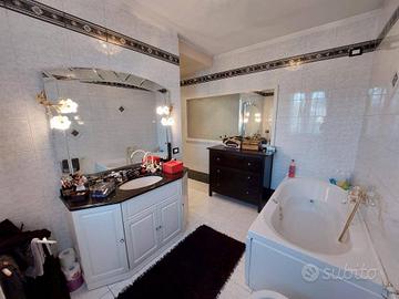 Villa di 312 m² con più di 5 locali e box auto dop