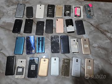 30 Smartphone - Telefoni Stock / Lotto