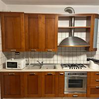 Cucina completa di elettrodomestici