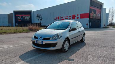 RENAULT CLIO ANNO 2006 CC 1.5 DCI NEOPATENTATI 