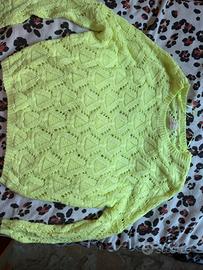 Maglioncino giallo bershka