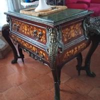 Mobile luigi XIV in pregiati legni e bronzo 