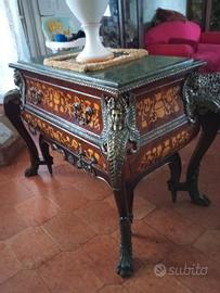 Mobile luigi XIV in pregiati legni e bronzo 