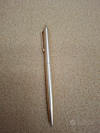 Penna Montegrappa placcata oro 750
