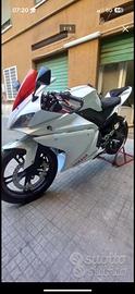 Yamaha r125 YZF