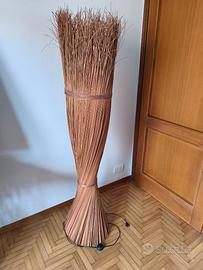 Lampada da terra piantana