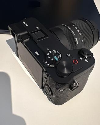 Sony alpha 6700 + sigma 18-50 2.8