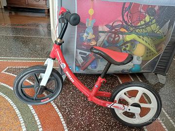 Bicicletta a spinta senza pedali 