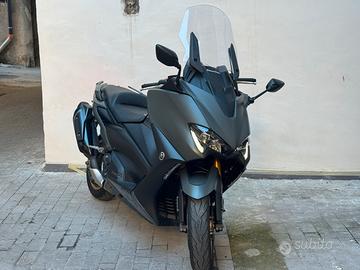 Yamaha T-Max 560 Tech Max