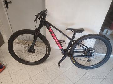 trek xcaliber 9 2023 XS