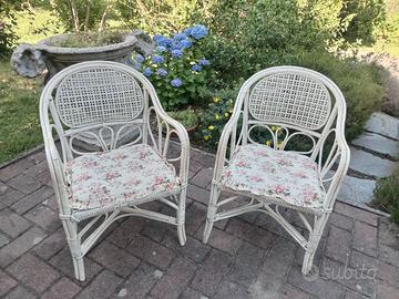 Coppia di poltrone vintage in vimini / rattan con