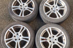 Gomme invernali 225/45 17" + Cerchi in Lega