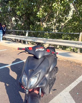 Scooter 50 honda x8r-s