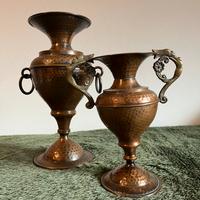 Vasi in rame battuti a mano