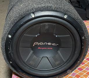 Subwoofer auto