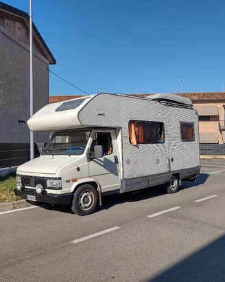 Camper Rimor mansardato 2.5 TD