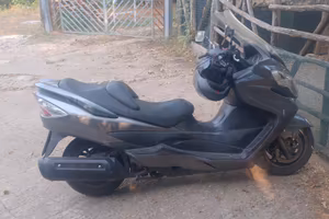 scooter Burgman 400