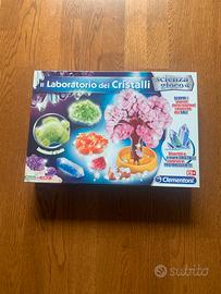 Il LABORATORIO dei CRISTALLI