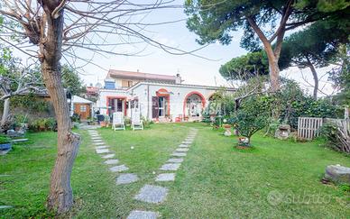 VILLA BIFAMILIARE SU UNICO LIVELLO, APE A3