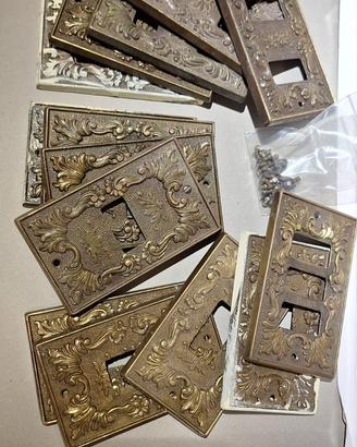 14 placche di bronzo