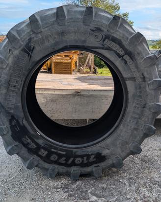 pneumatici/gomme 710/70 R42 usate 