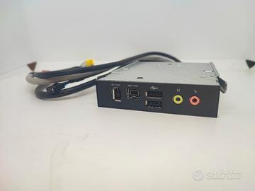 pannello porte con connettori USB, Firewire, audio