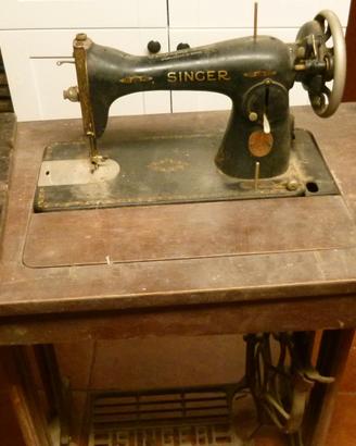 macchina da cucire vintage SINGER MONZA