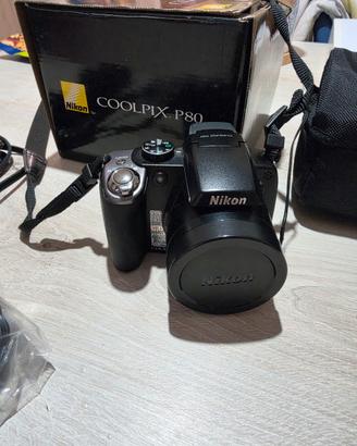 Macchina fotografica- Nikon Coolpix P80