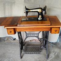 macchina per cucire d'epoca 