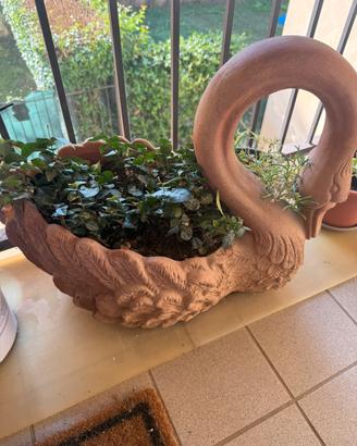 Cigno in terracotta