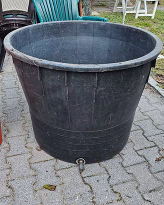 mastello in plastica 400 litri
