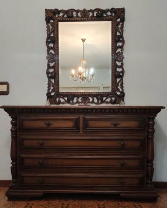 Comò classico in legno con cassetti e specchiera