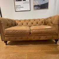 Divano Chesterfield in pelle  Cargo