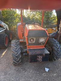 Trattore agricolo