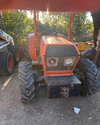 Trattore agricolo
