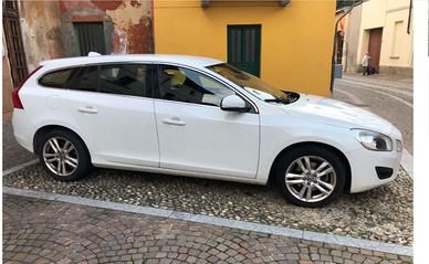 VOLVO V60 1.6 BUSINESS
