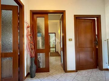 5 LOCALI A BORGO SAN LORENZO