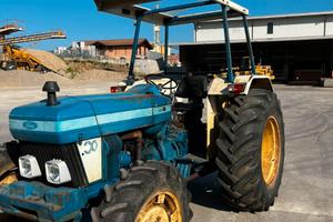 TRATTORE AGRICOLO FORD 4610