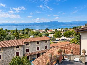 CASA DI CORTE A LAZISE