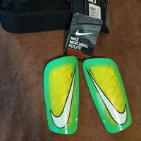 Parastinchi  Nike Mercurial Flylite  taglia M