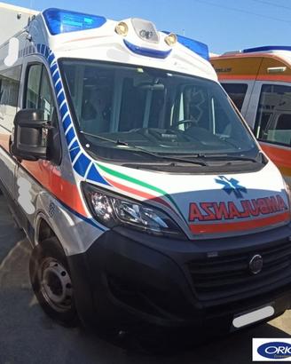 FIAT DUCATO AMBULANZA (4424)