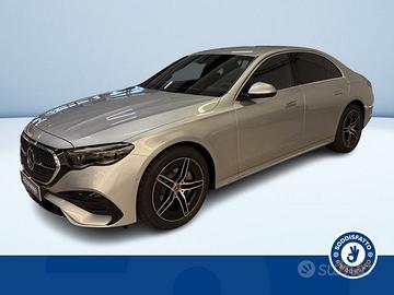 Mercedes-Benz Classe E 220d 4Matic Berlina AM...