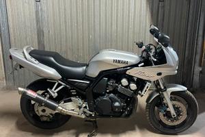 Yamaha fzs 600 fazer