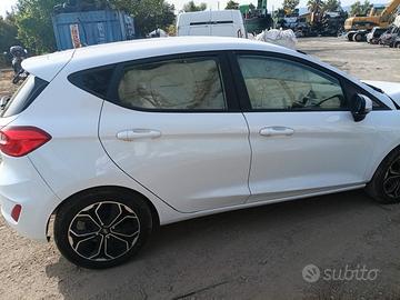 FORD FIESTA RICAMBI USATI