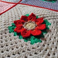 Coperta a fiori ad uncinetto