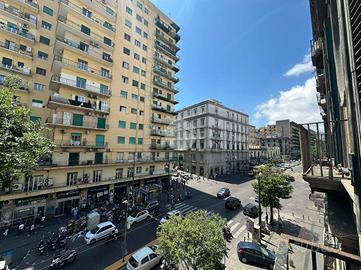 MULTILOCALE A NAPOLI