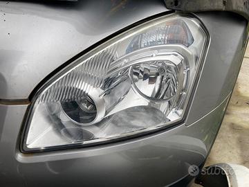 FARO ANTERIORE SINISTRO NISSAN Qashqai 1° Serie F