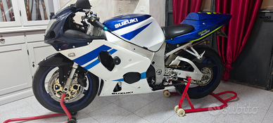 Suzuki gsx r750 k2