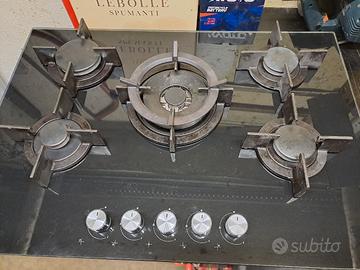 piano cottura cucina 5 fuochi